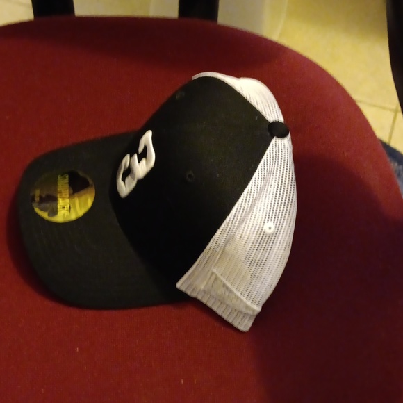 Snap back - Picture 2 of 2